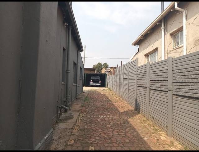 6 BEDROOM HOUSE FOR SALE IN RANDGATE